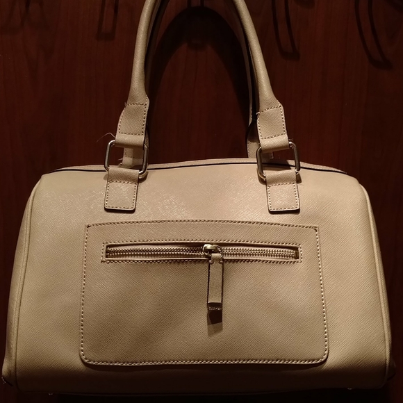 Calvin Klein bag in excellent condition - Picture 9 of 10
